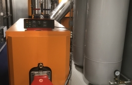 SMART MAGNUM CABIN WITH BIOMASS–OIL COMBINATION 350 KW + 550 KW